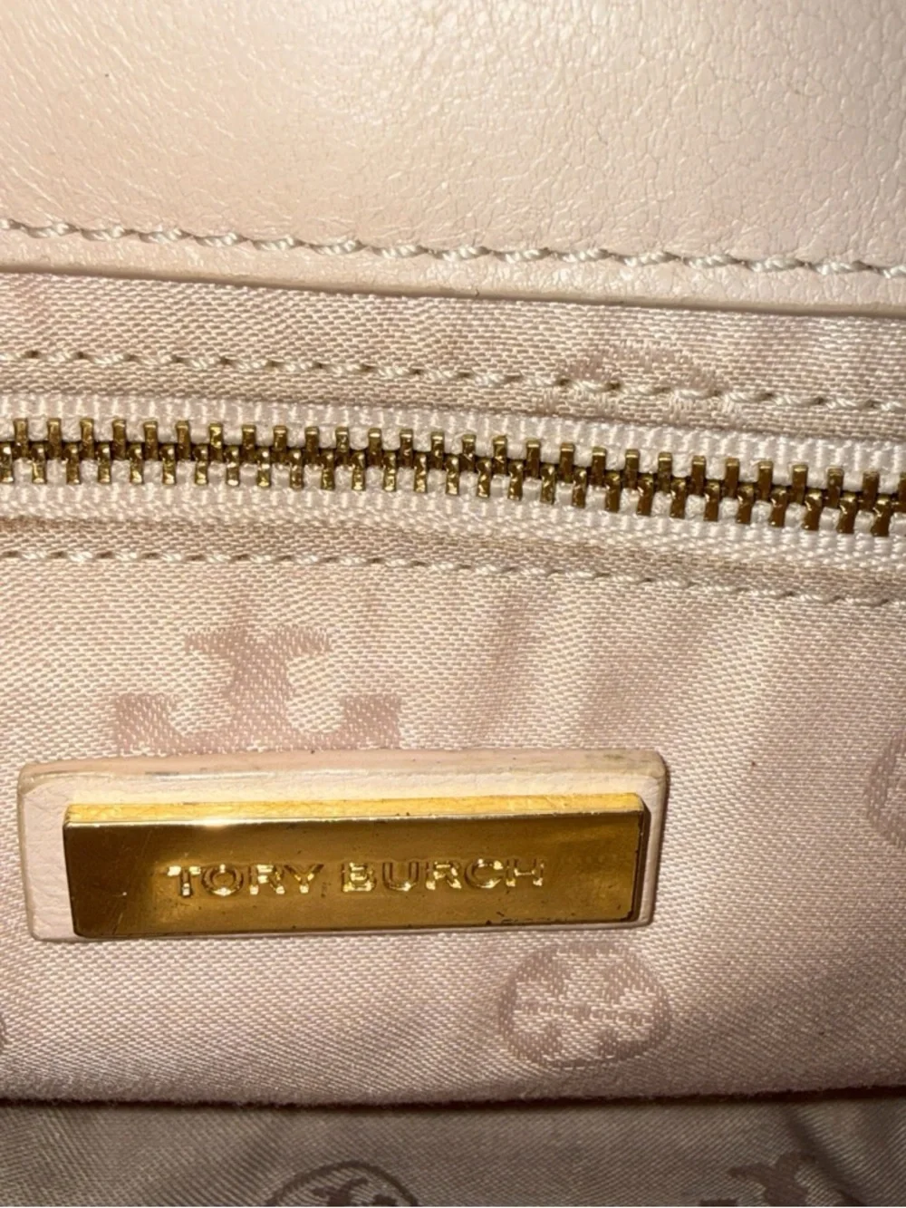 ✨ Tory Burch Kira Blush Quilted Leather Chain Crossbody Bag Gold Logo 👛 - Picture 11 of 13